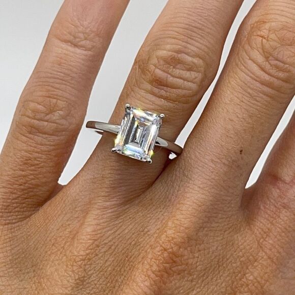 NWT 2.5CT Rectangle Emerald Cut Engagement Ring - Picture 5 of 8